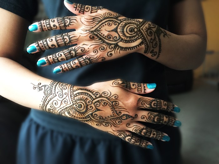 Sarah Glaser Anchorage henna tattoo Alaska mendhi